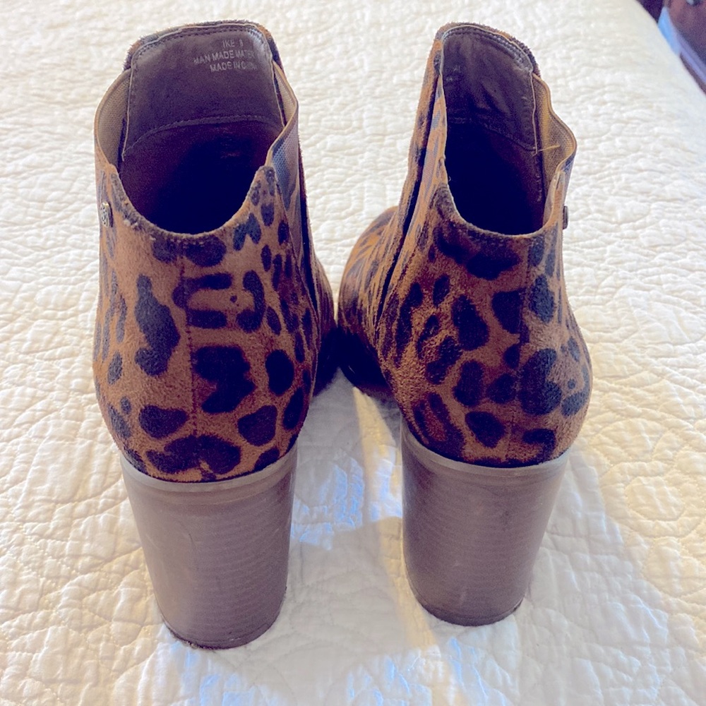 Boutique by Corky’s leopard print booties size 8 - Picture 5 of 6